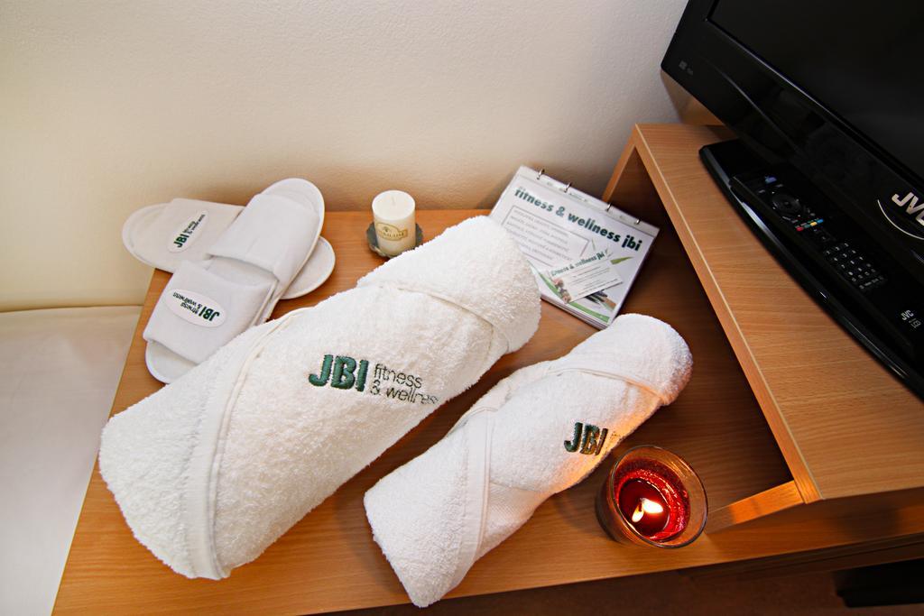 Jbi Wellness Hotel Kolin Room photo